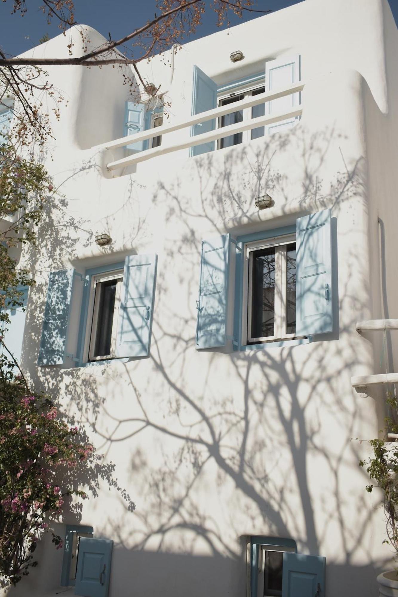 Nisos Apartment